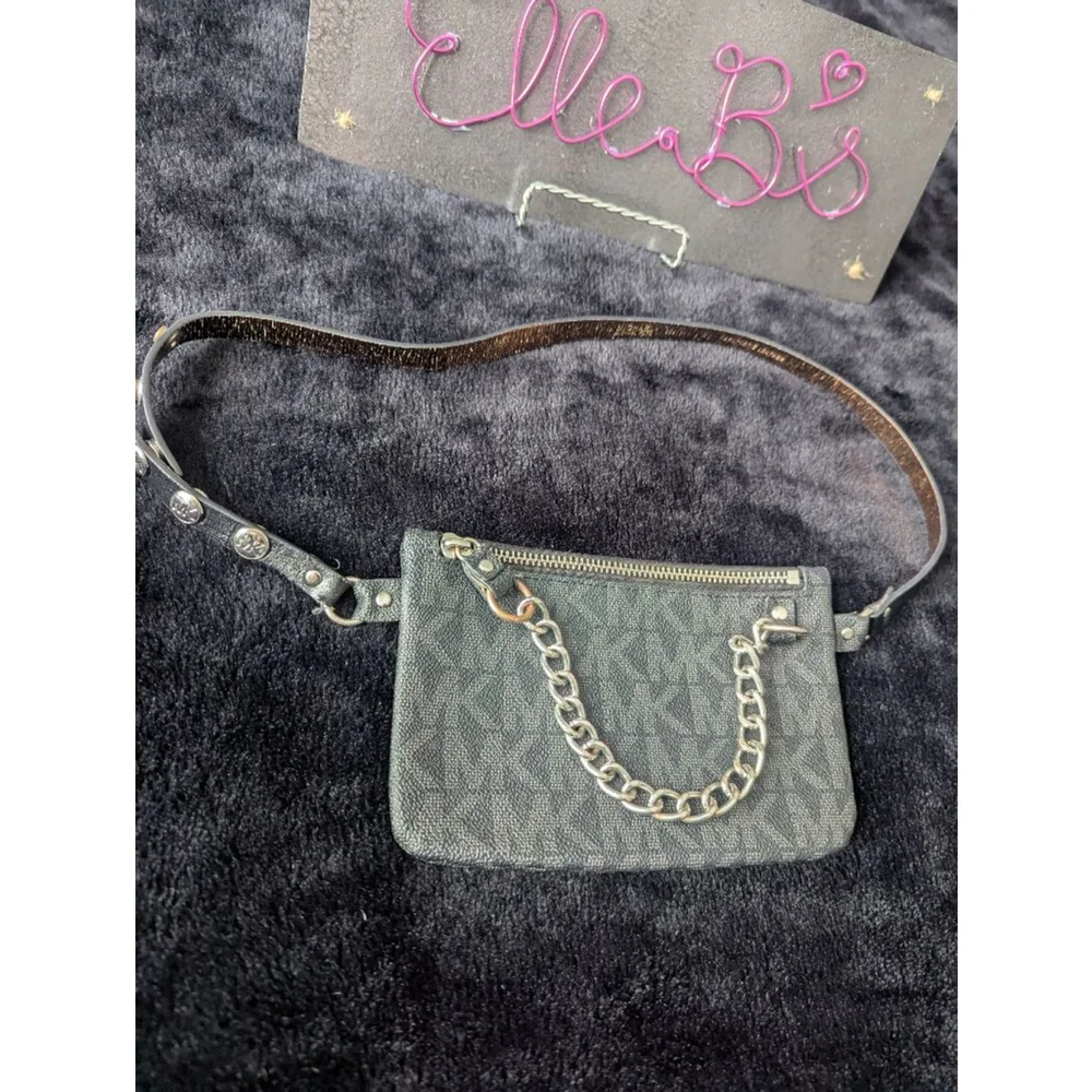 GUC MK Michael Kors Black Gray Belt Bag